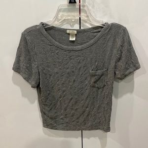 Grey crop top stretchy with little pocket in front